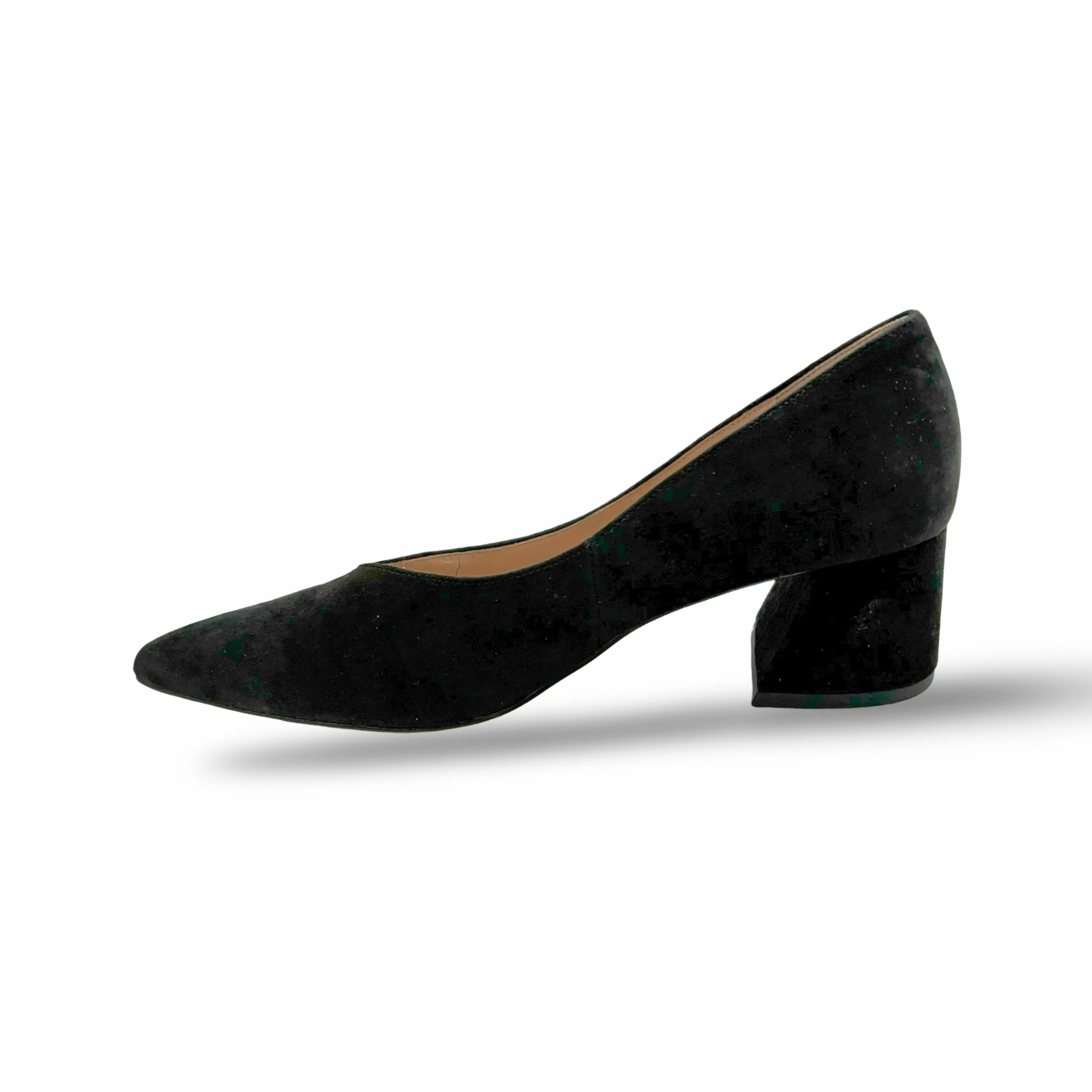 104502 Kim Black Suede Pump