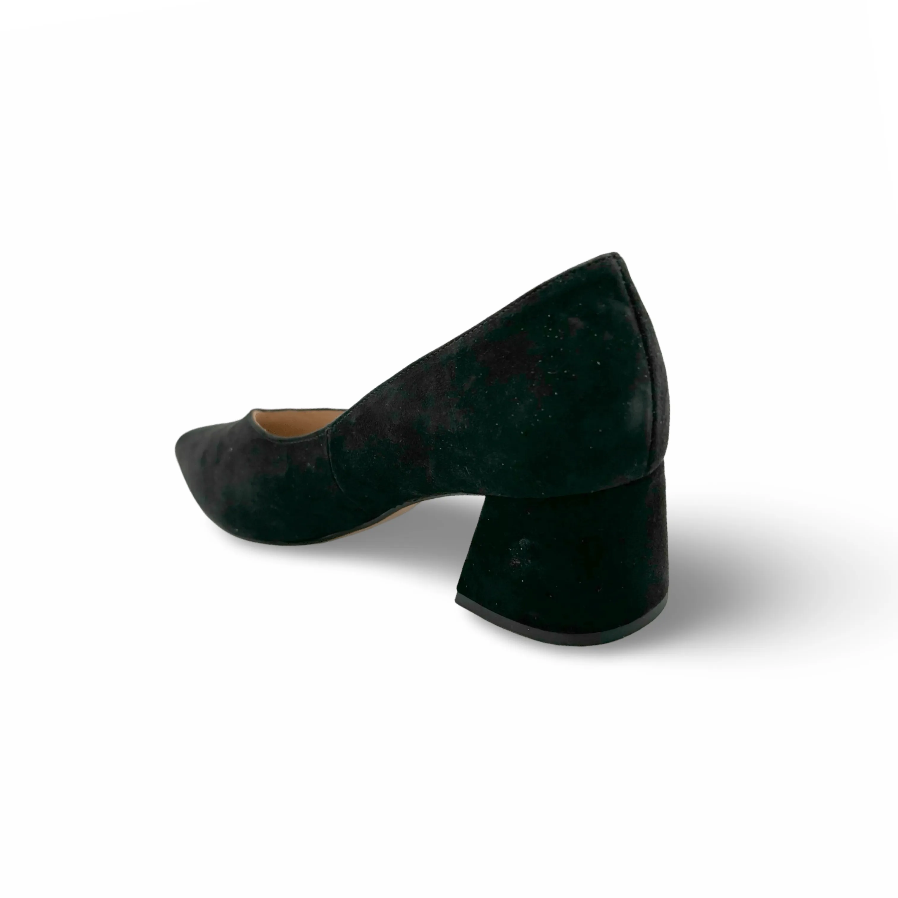 104502 Kim Black Suede Pump