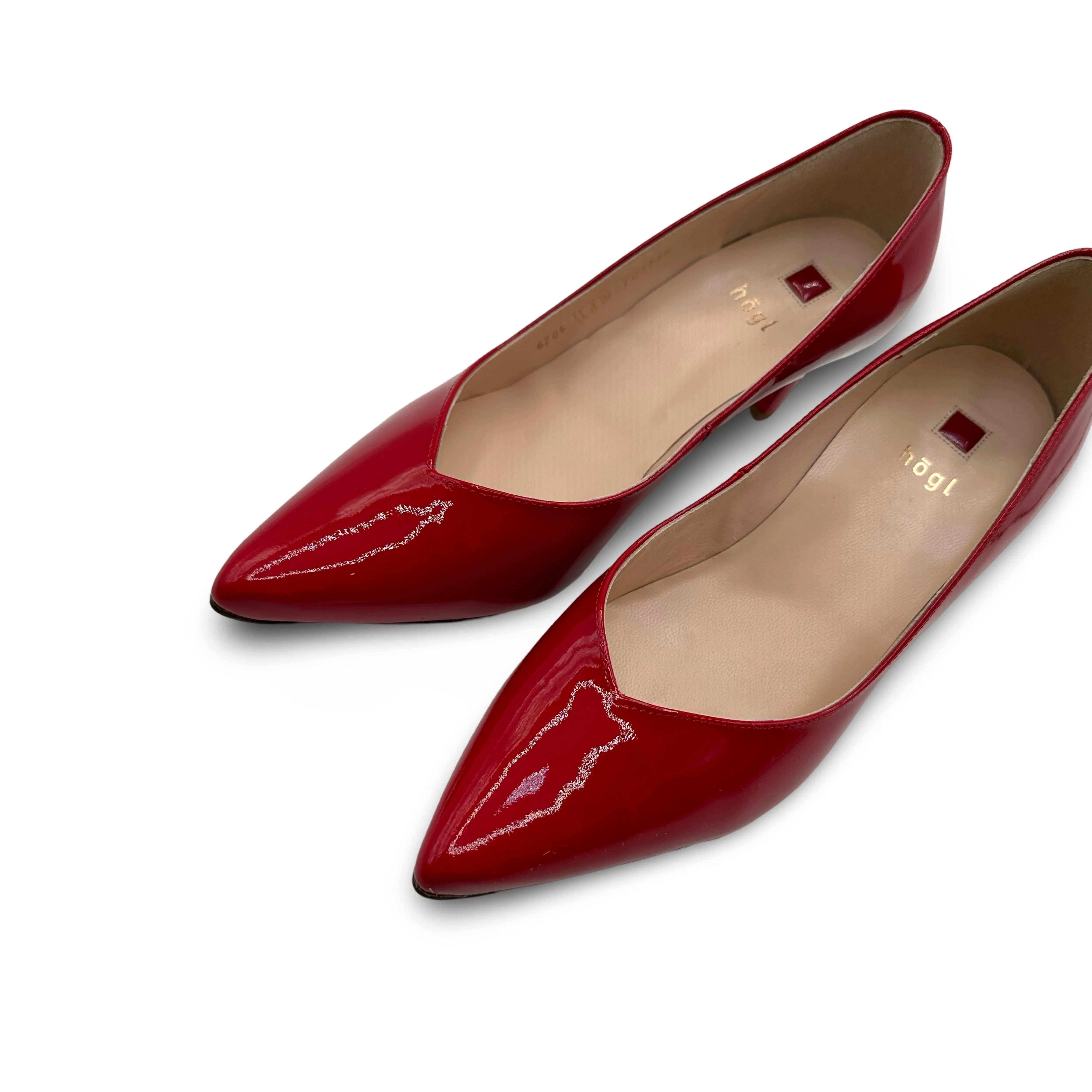 176704 Red Pump
