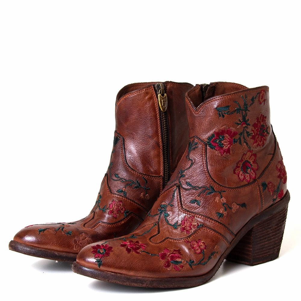 Aversa Women's Leather Western Boot