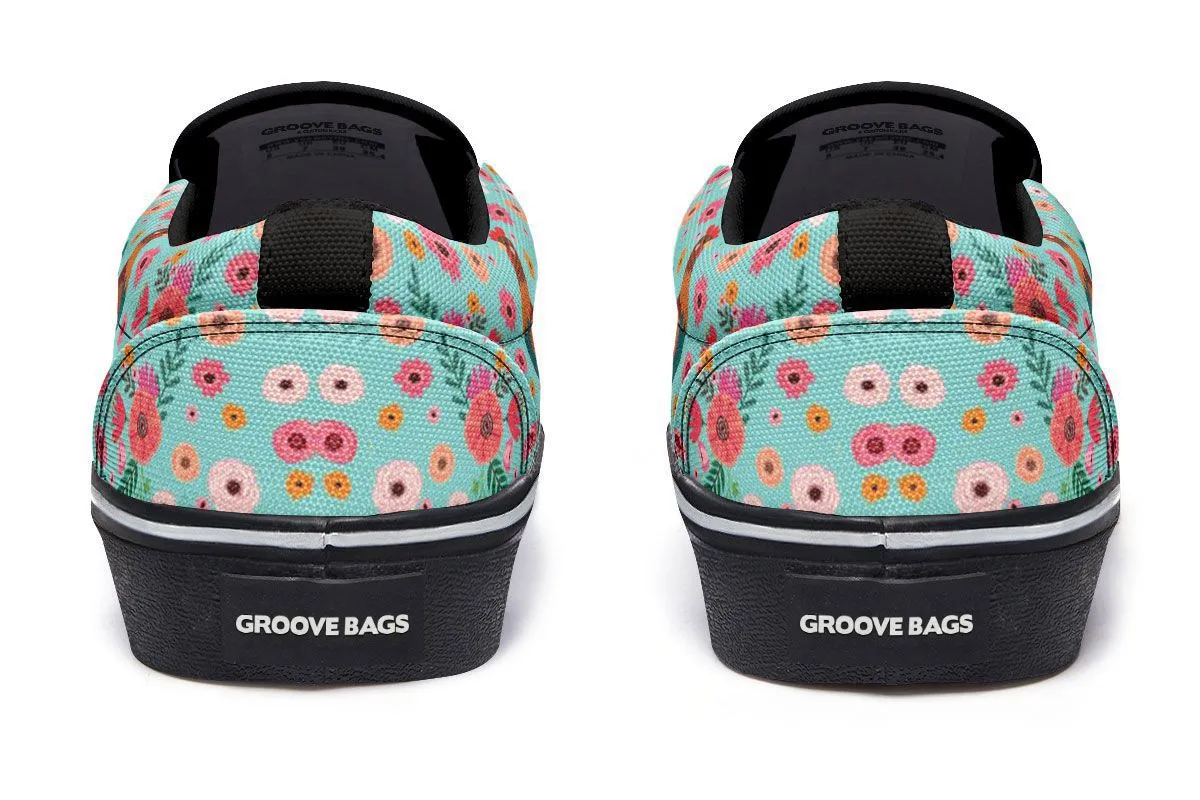Chicken Flower Slip-On Shoes