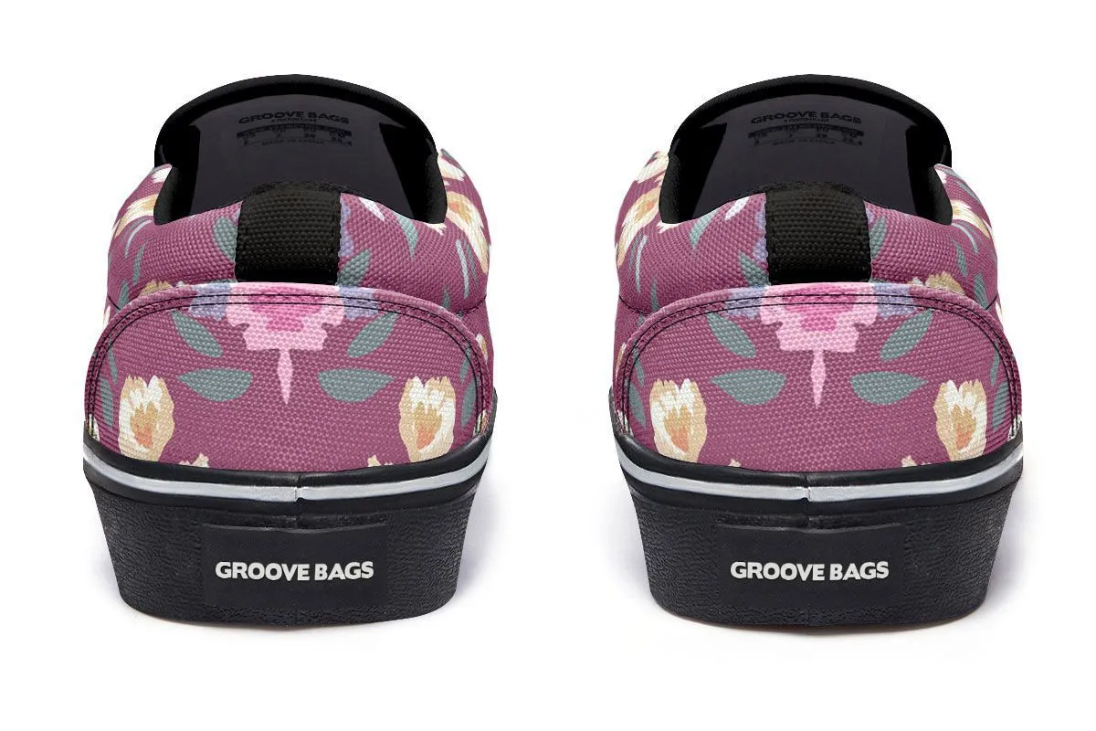 Chow Chow Dog Portrait Slip-On Shoes