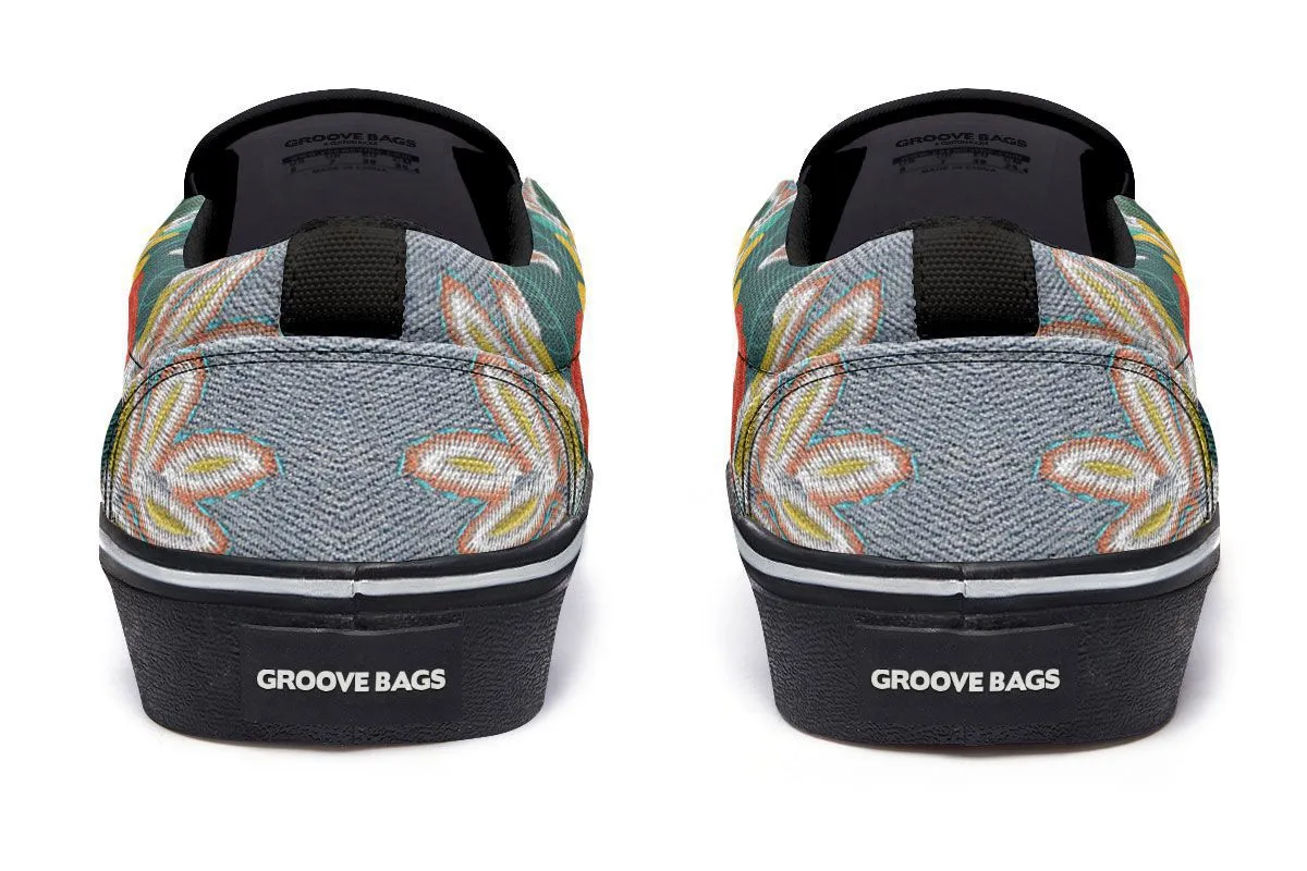 Denim Style Golden Retriever Slip-On Shoes