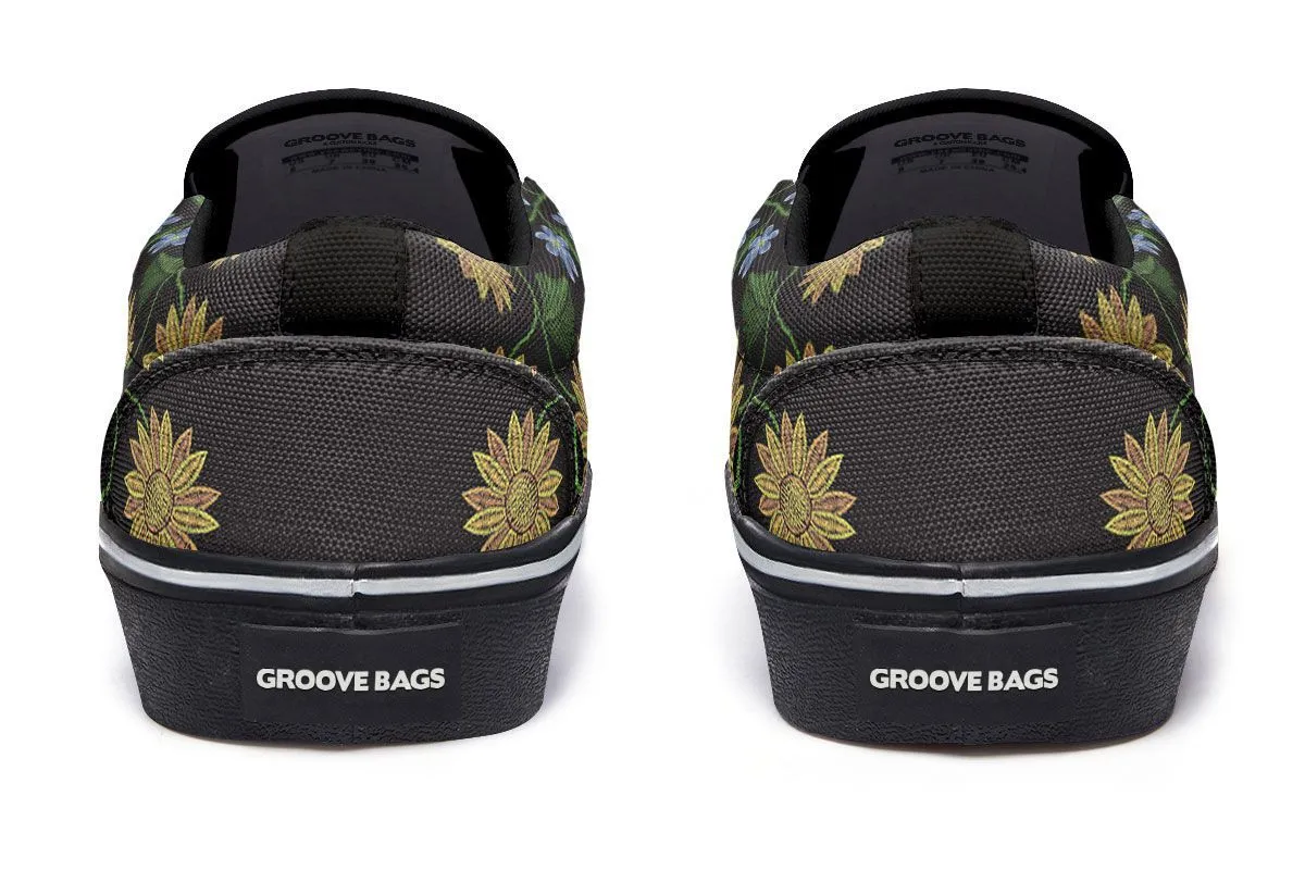 Embroidery Chicken Slip-On Shoes