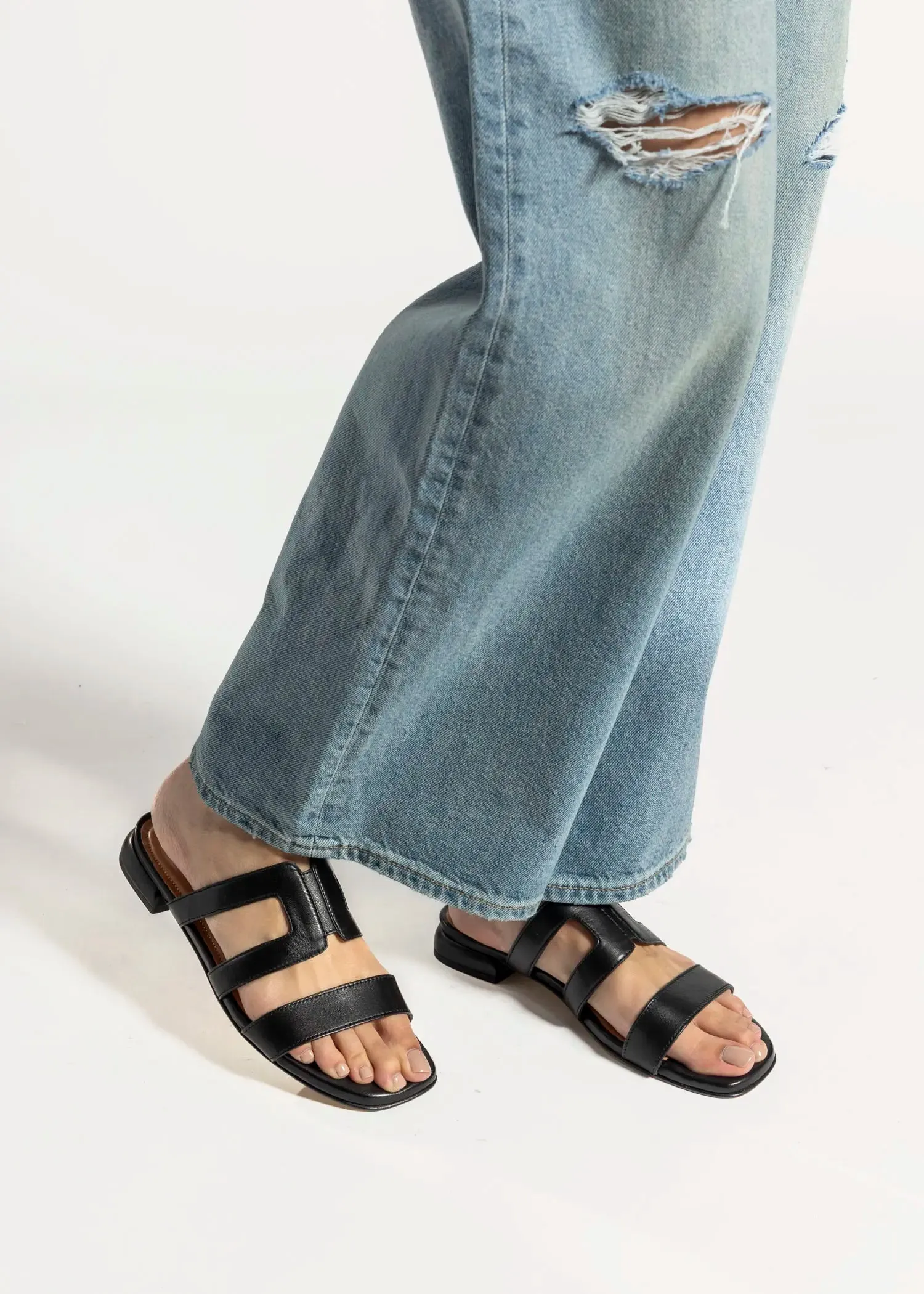 Flat Leather Sandal