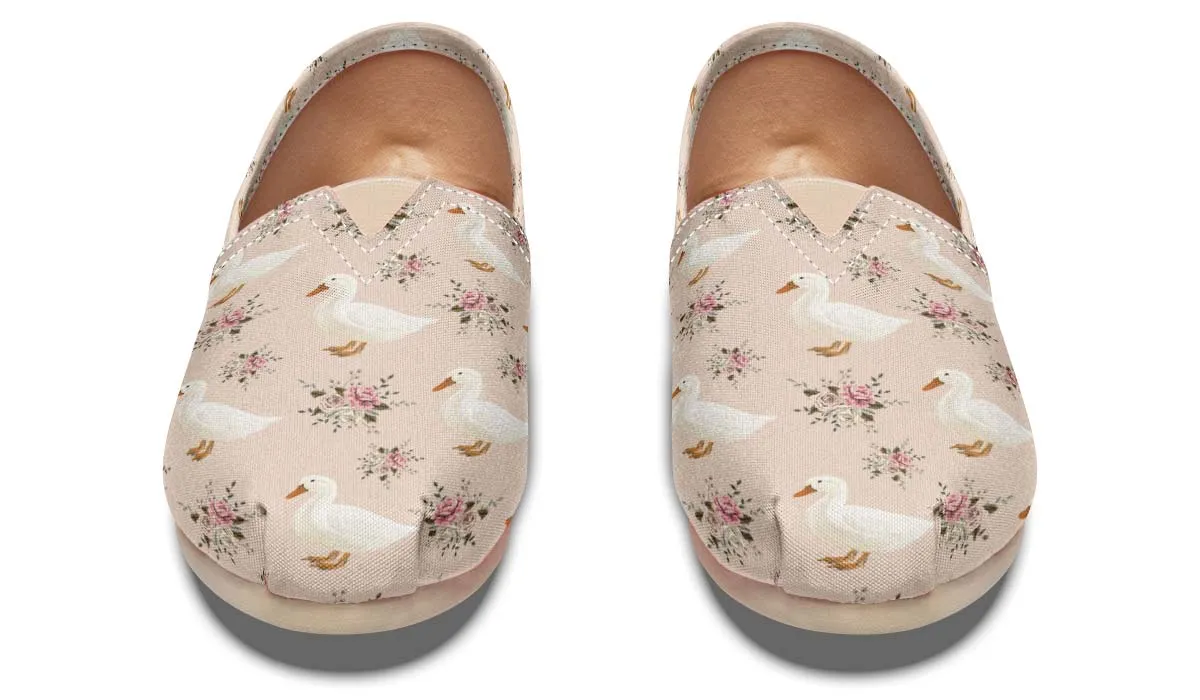 Floral Duck Pattern Casual Shoes