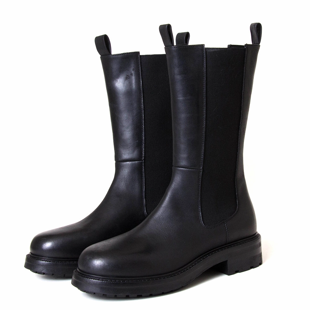 Genoa Women's Leather Chelsea Boot