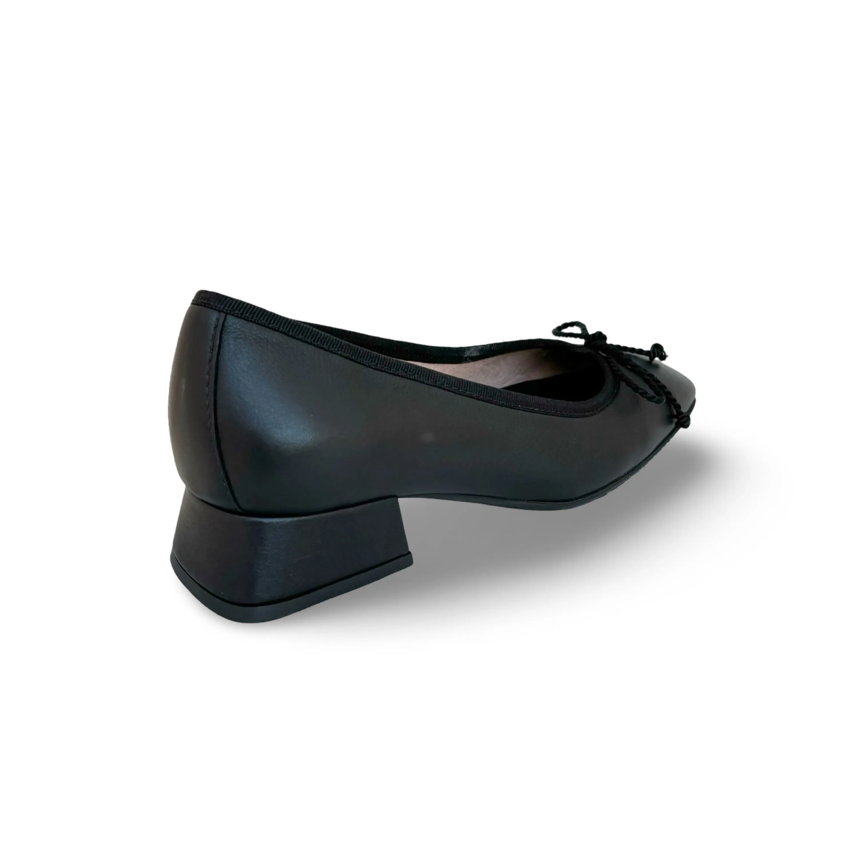 HI243466 Aruba Black Flat