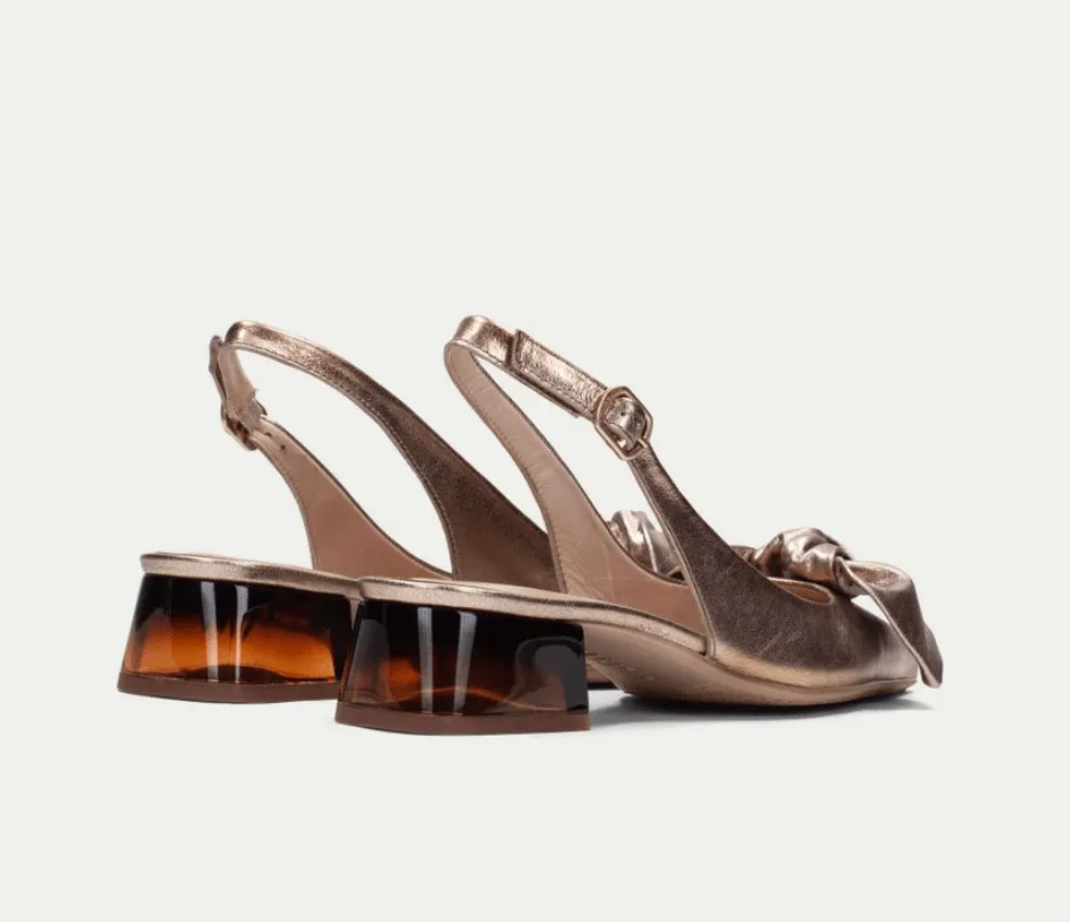 HI252625 Sahara Gold Slingback