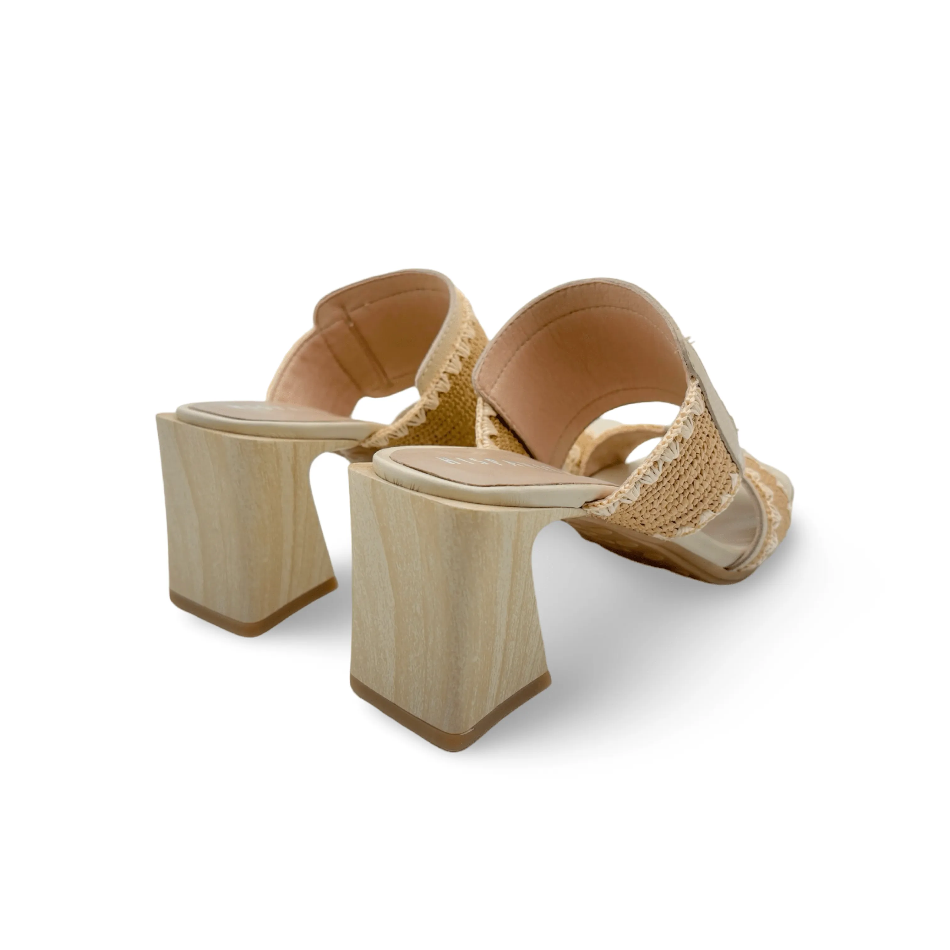 HV253946 Miami Off White Sandal