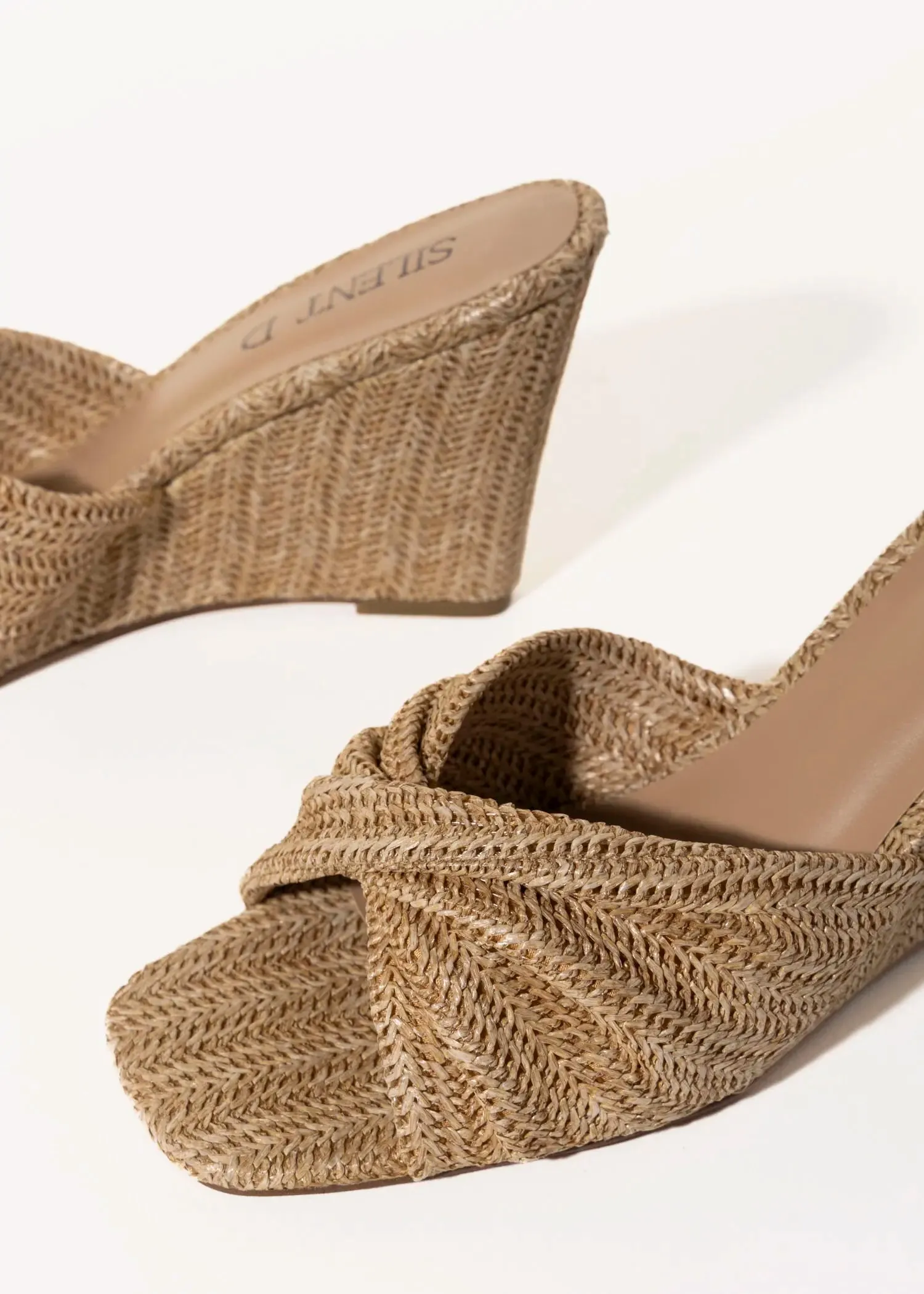 Katia Raffia Wedge