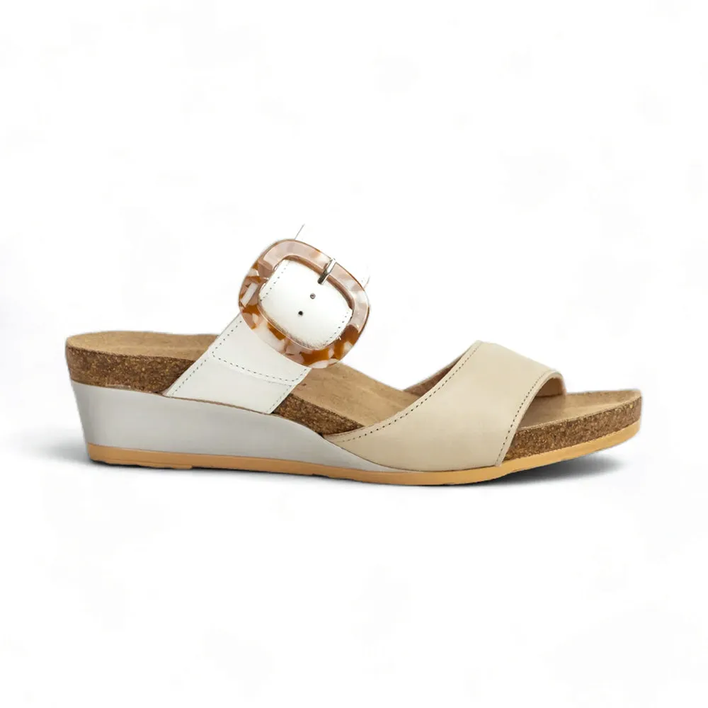 Kingdom Wedge Sandal (5054)