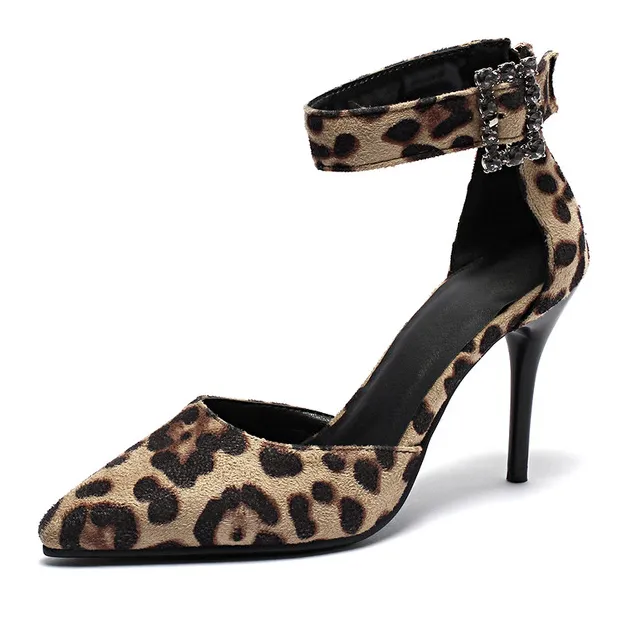 Laurencia Sandals