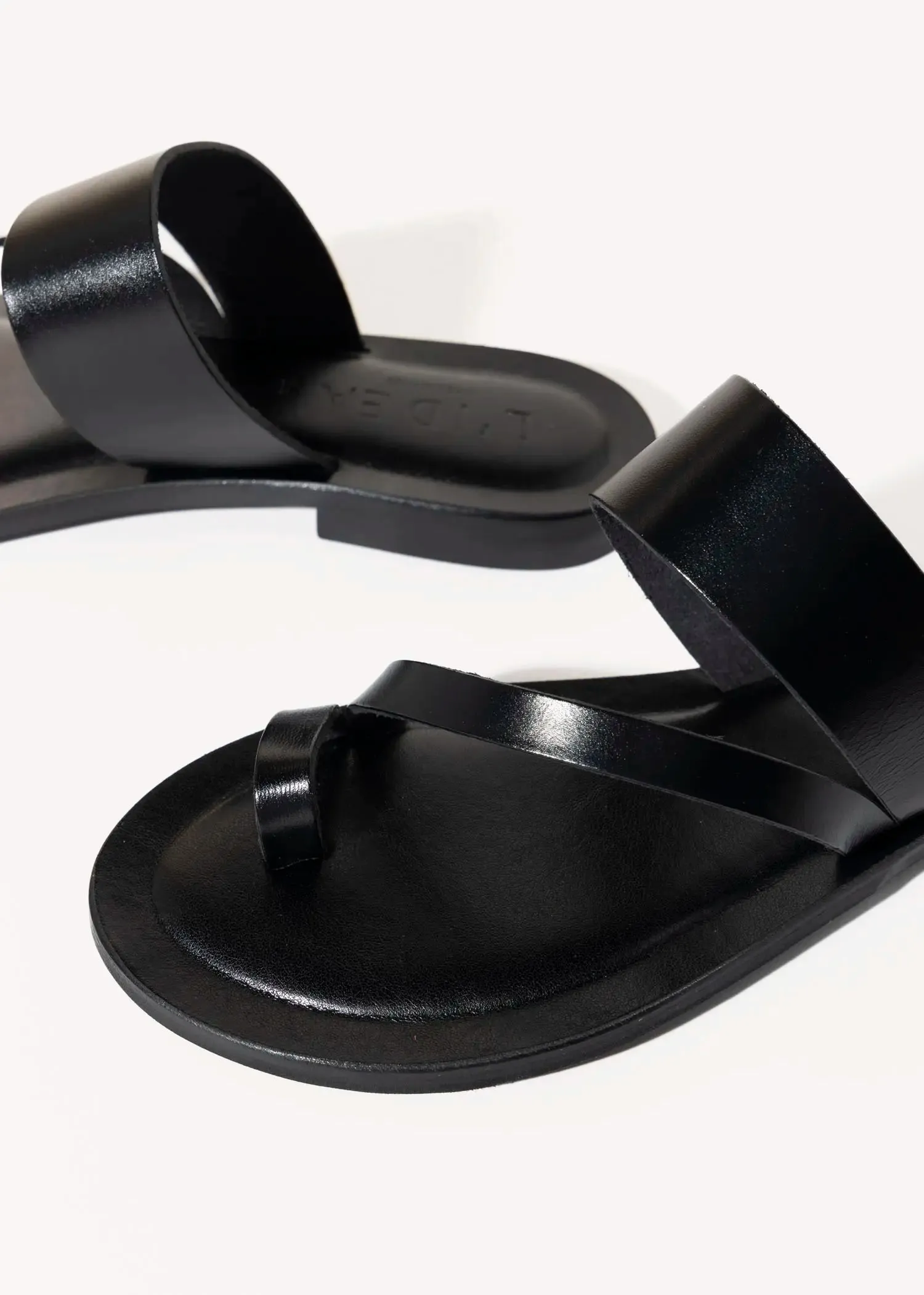 Leather Toe Ring Sandal
