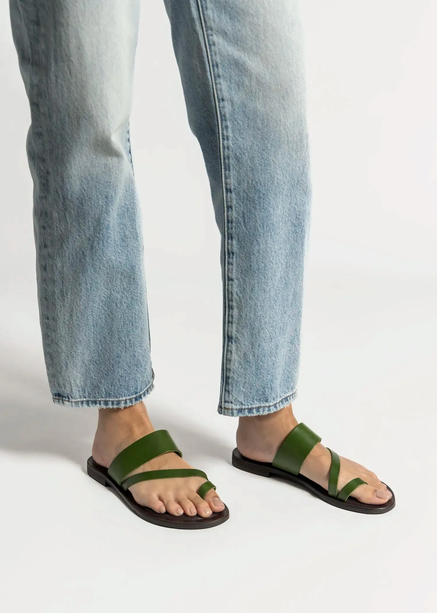Leather Toe Ring Sandal