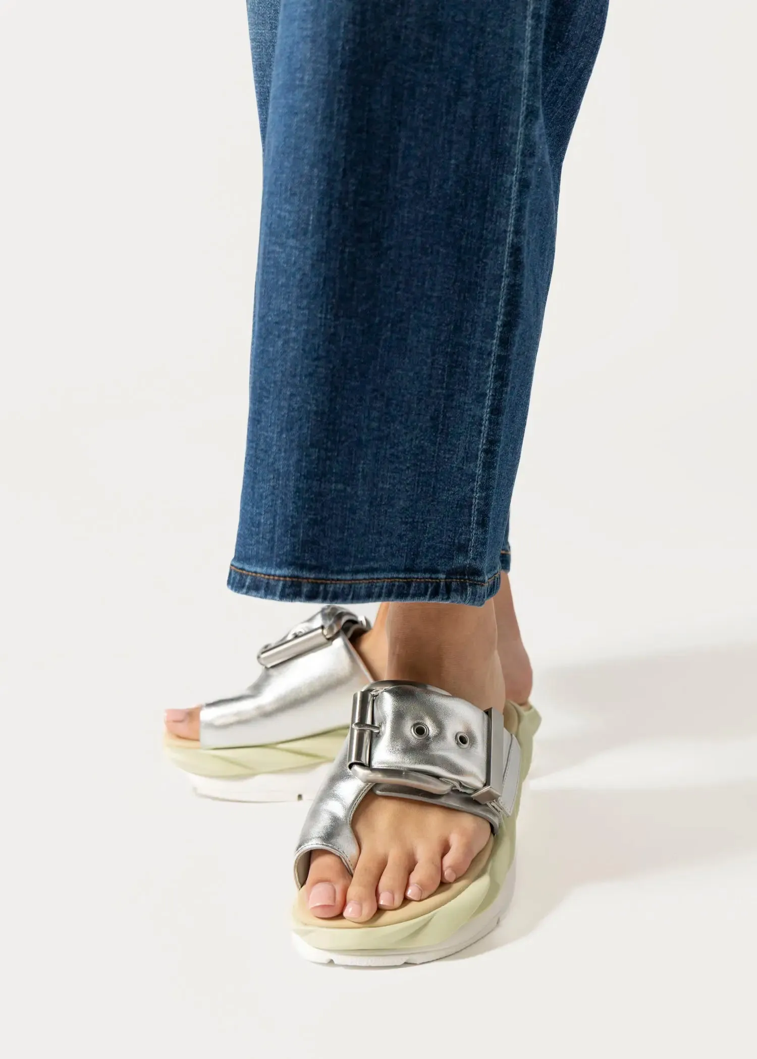 Mellow Glow Sandal