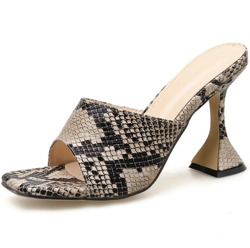 Mili Sandals