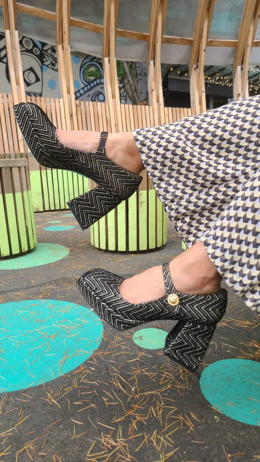 Pluma Gold Maryjane Pump