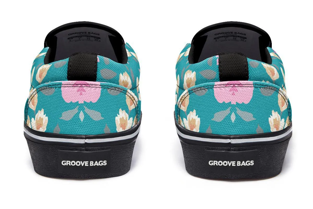 Pomeranian Dog Portrait Slip-On Shoes