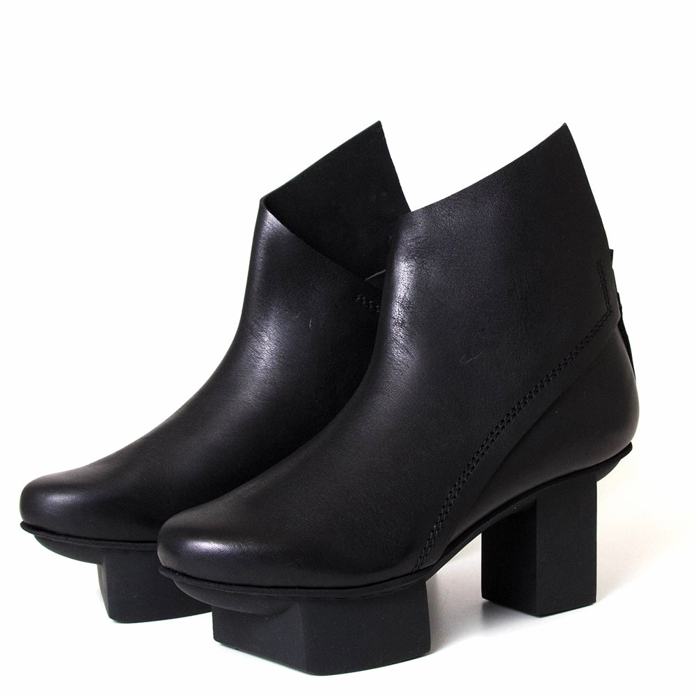 Prospect Women's Platform Leather Ankle Boot