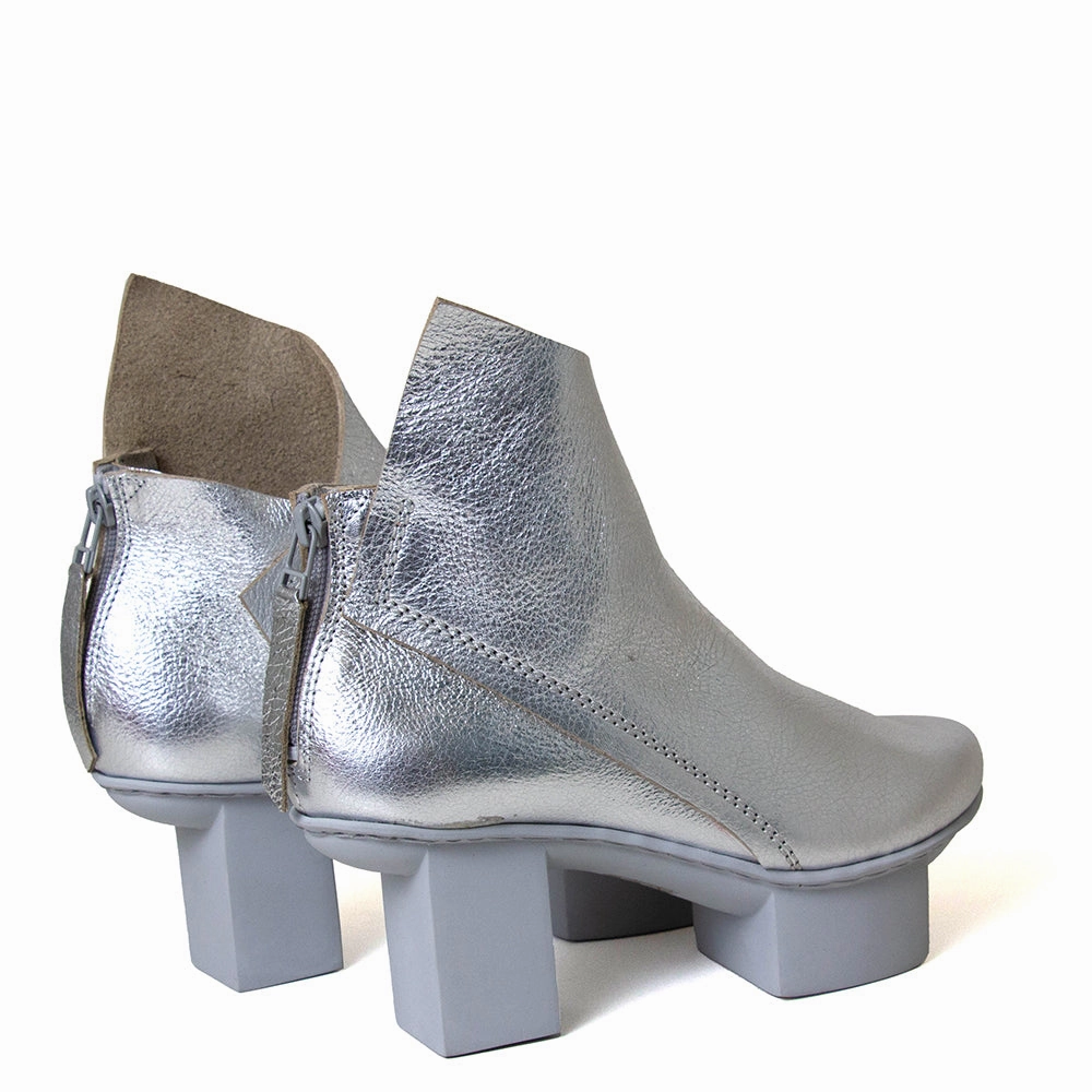 Prospect Women's Platform Leather Ankle Boot