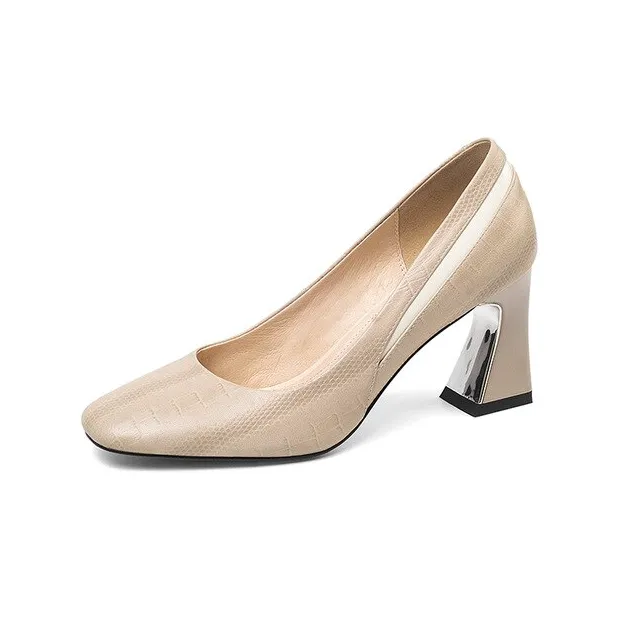 Suzanne Pumps
