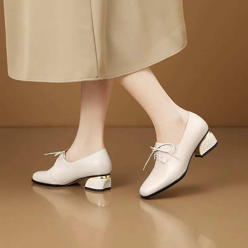 USS Shoes Luigi Women's Leather Cross-Tied Pumps