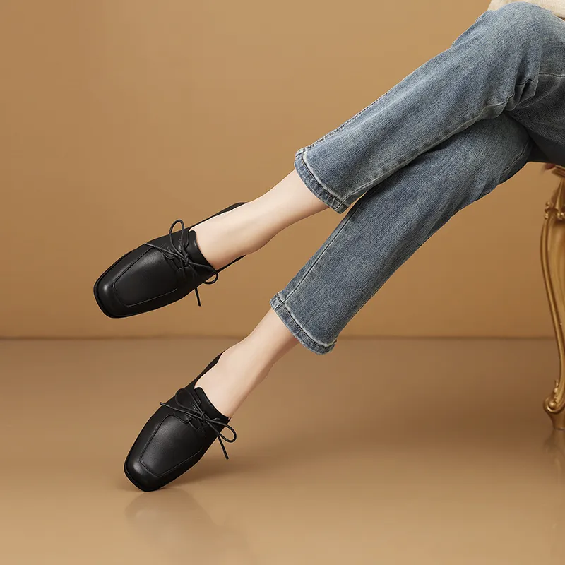 USS Shoes Luigi Women's Leather Cross-Tied Pumps
