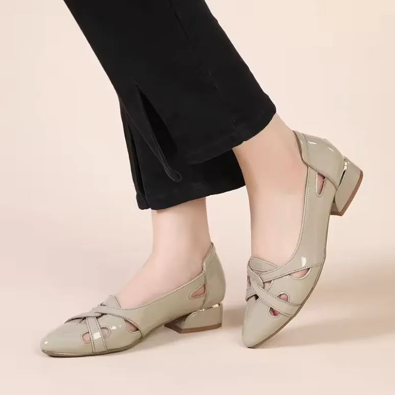 USS Shoes Melani Women's Pointed Toe Medium Heel Pumps