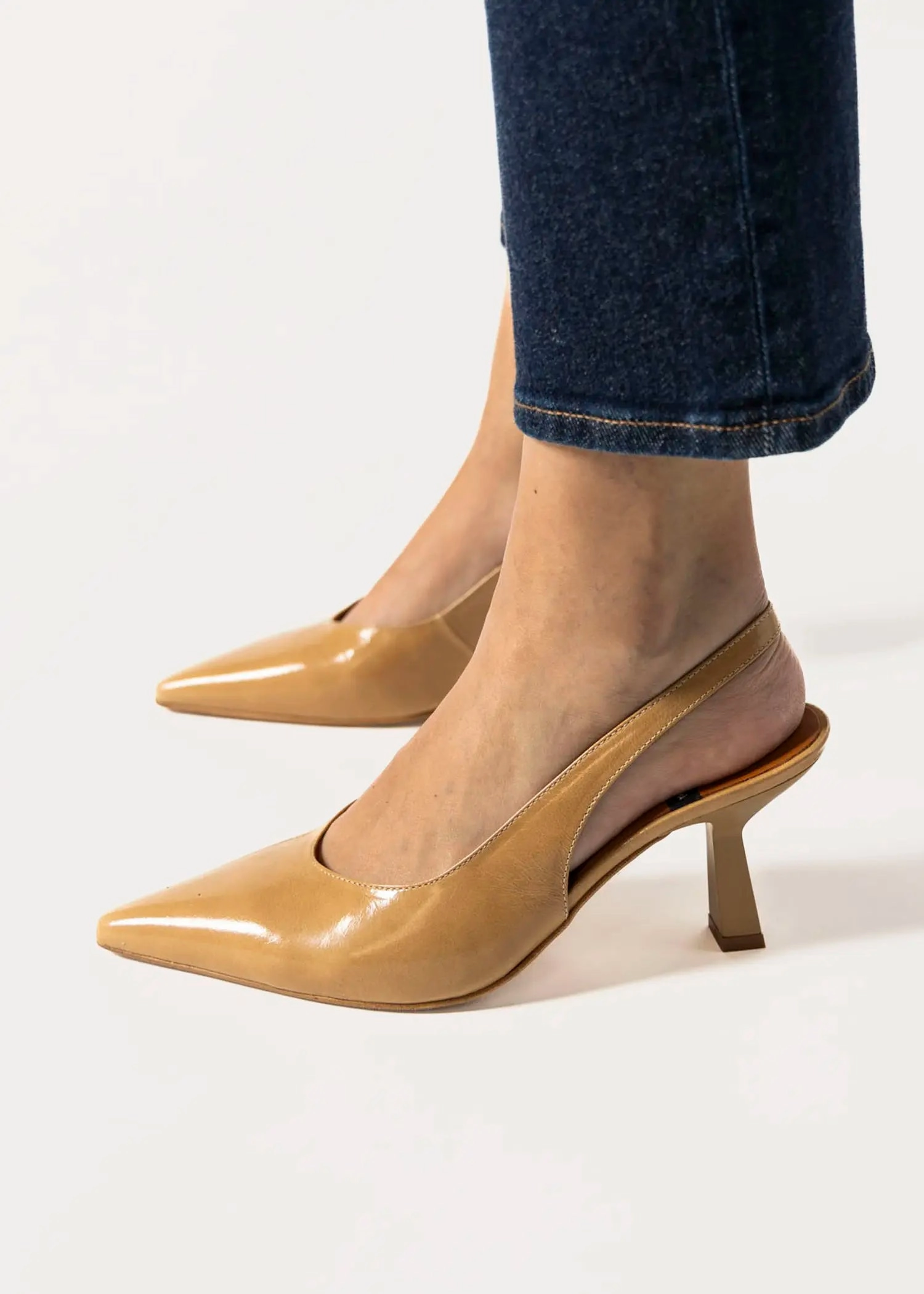 Violette Slingback Pump