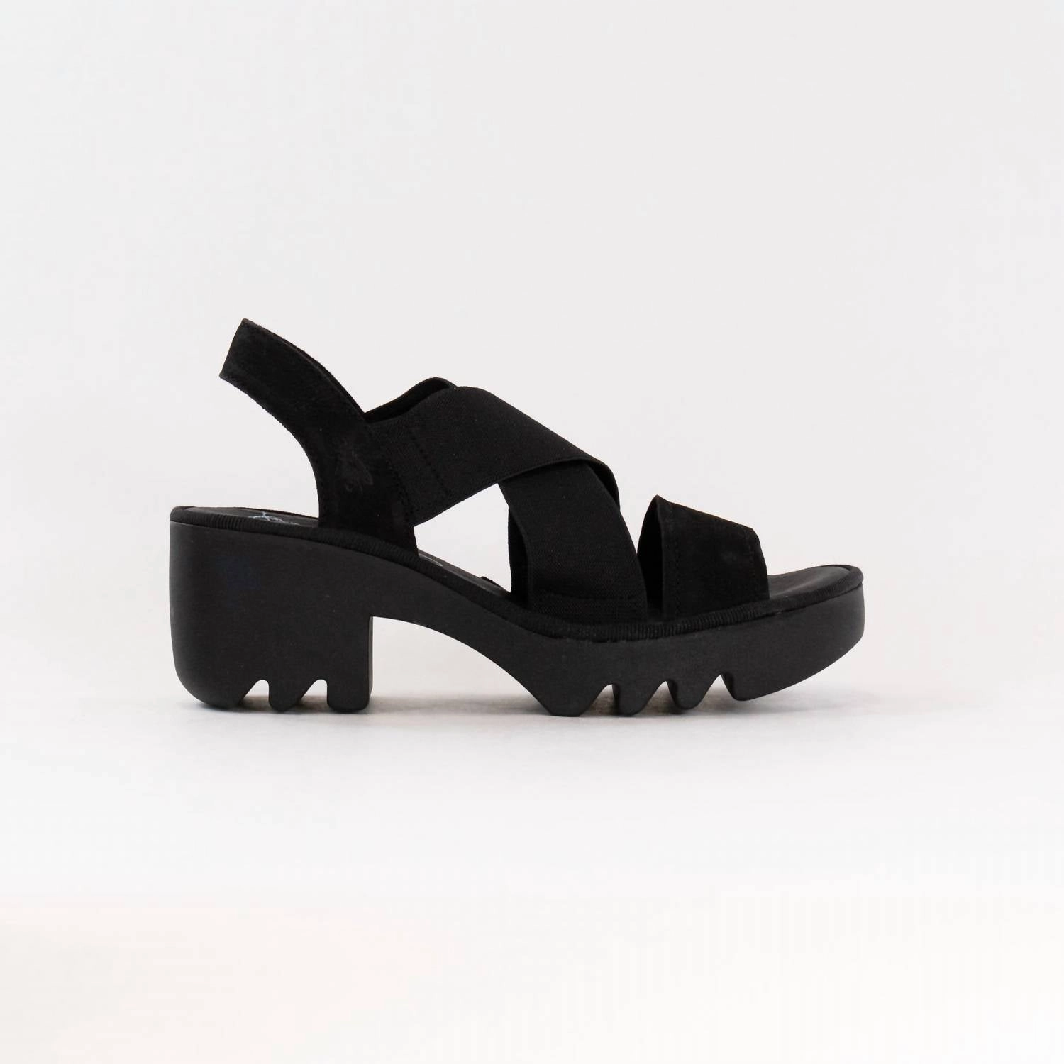 Women's Crossover Sandal In Black