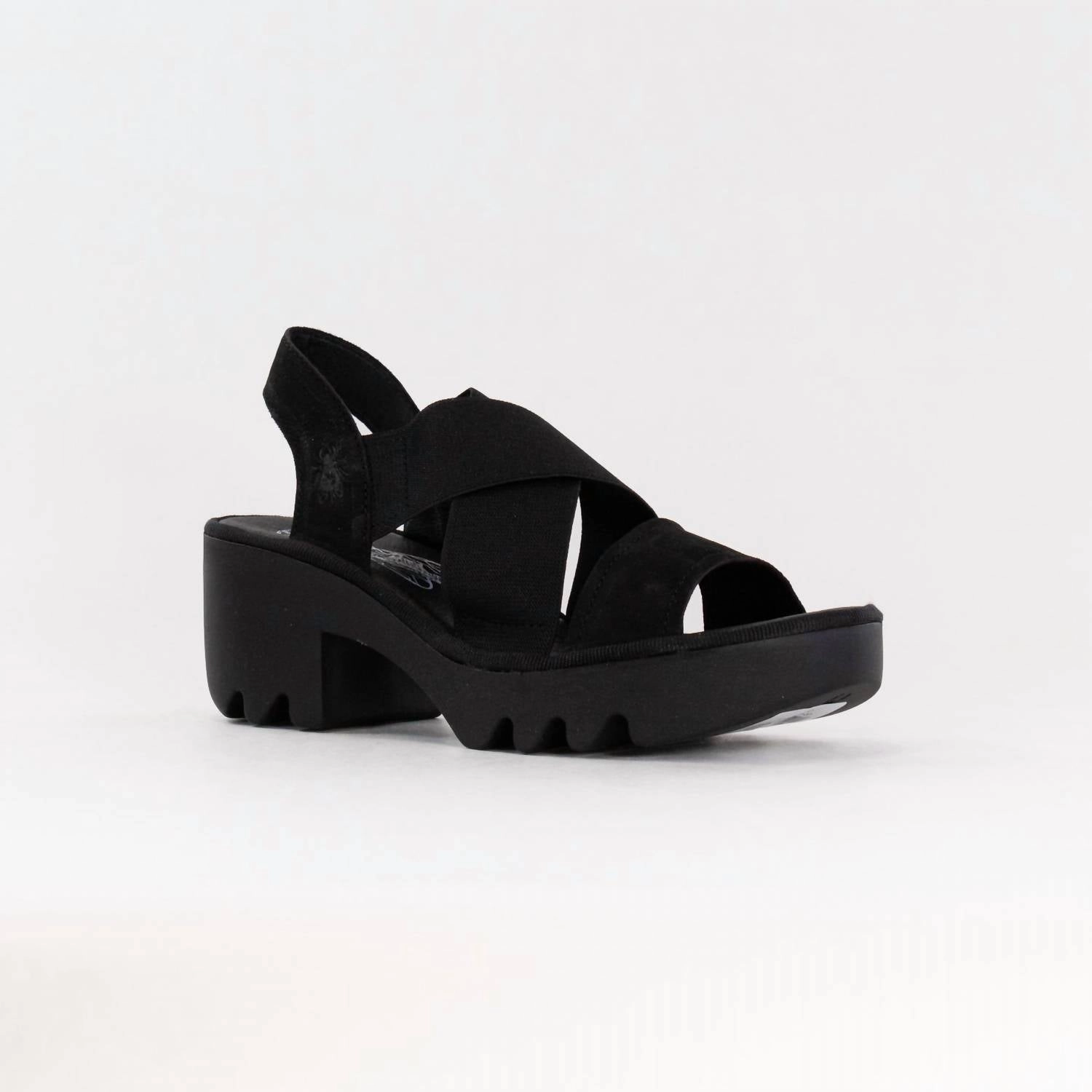 Women's Crossover Sandal In Black