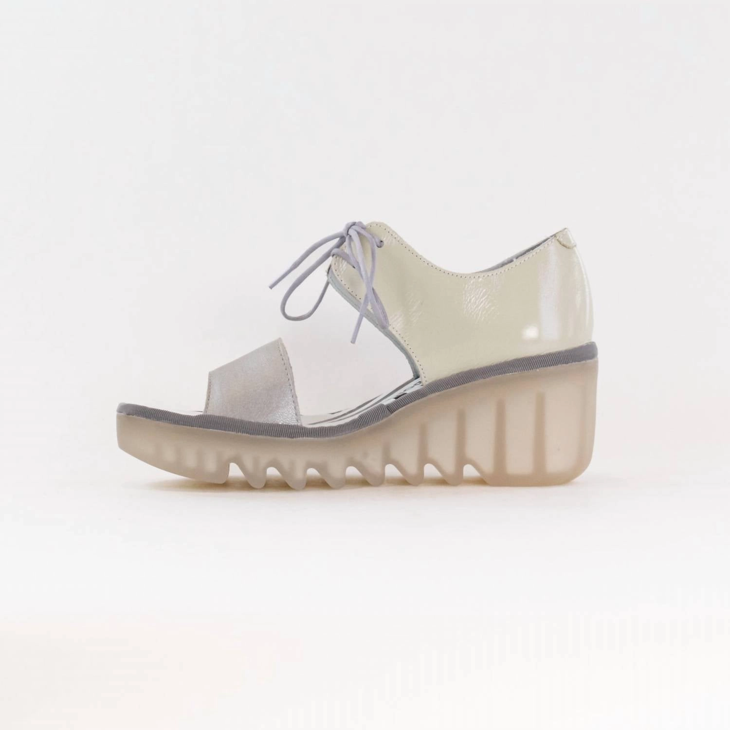 Women's Crossover Sandal In Silver/off White