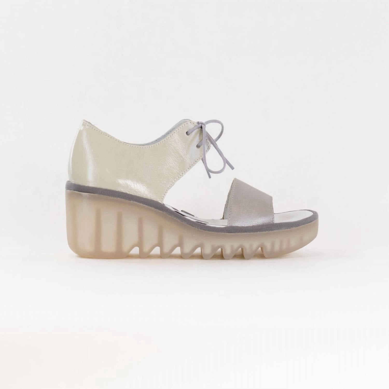Women's Crossover Sandal In Silver/off White