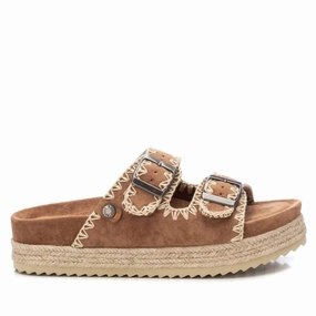 Women's Flat Sandals In Camel